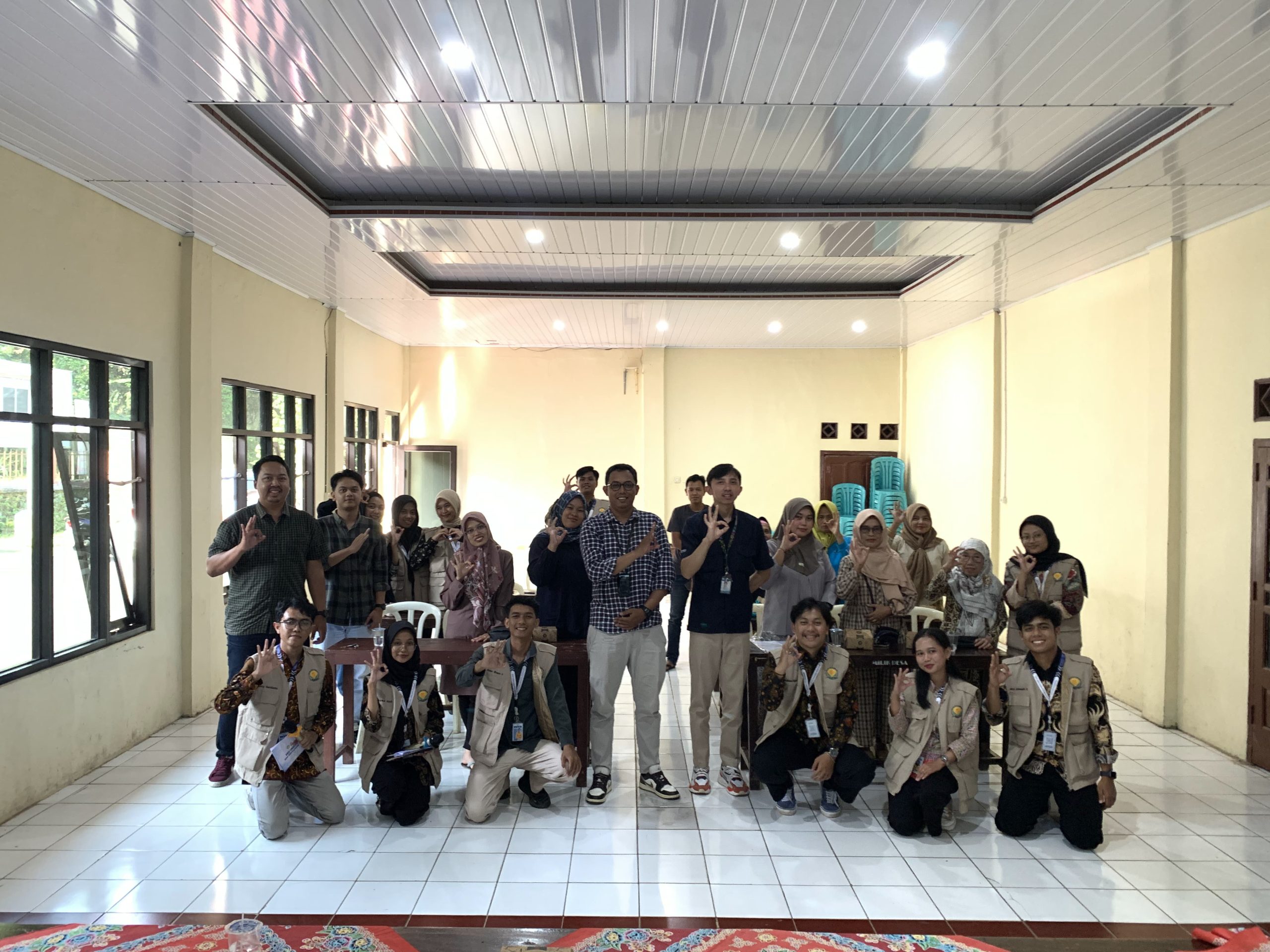 Sosialisasi Digital Payment: QRIS dan Pembuatannya Bersama Bank Indonesia Purwokerto dan Bank BRI Cabang Mangunegara.